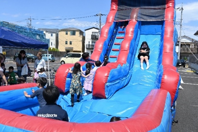 ちびっこエアー遊具2