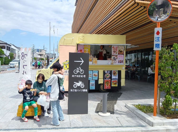 やってみて広場・キッチンカー4